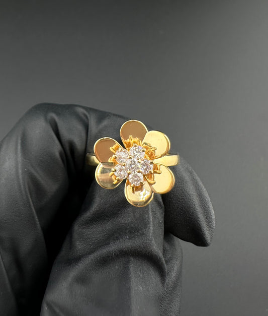 Lucky 3 Leaf Clover Gold Diamond Ring